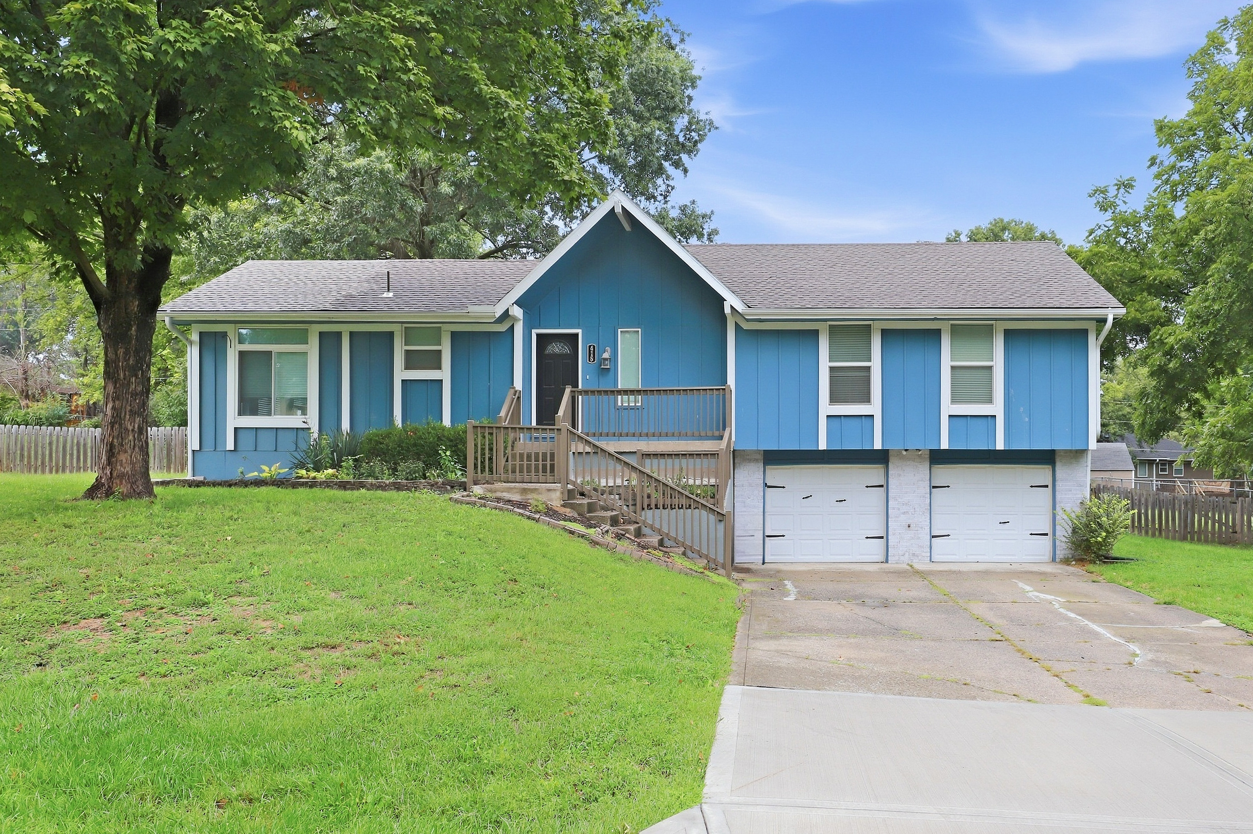 418 N E 112TH TER KANSAS CITY, MO 64155